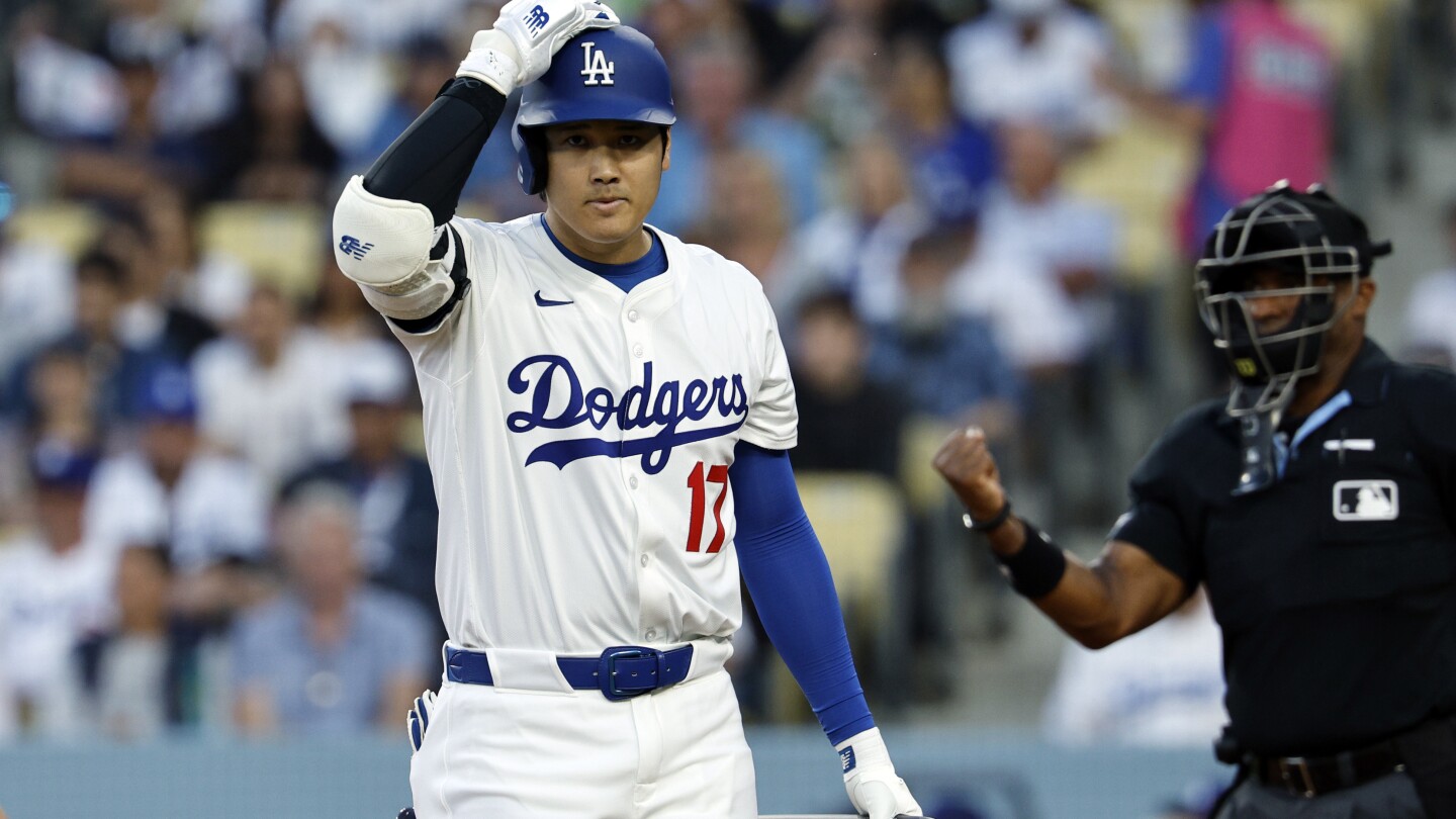Ohtani reaches 30 homers for 5th straight season as Yamamoto and the Dodgers beat the White Sox 6-1