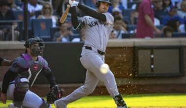 Bellinger's shoestring catch starts double play, helps Yankees end 6-game losing streak