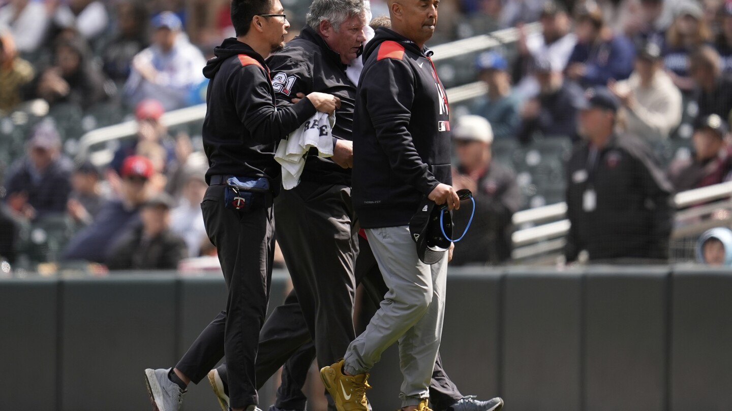 Umpire Hunter Wendelstedt goes to hospital after foul ball in Mets-Twins game hits him in head