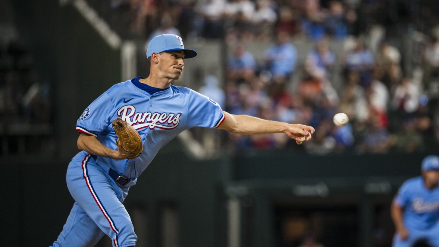 Rangers put reliever Chris Martin on IL and bring 3B Josh Jung back