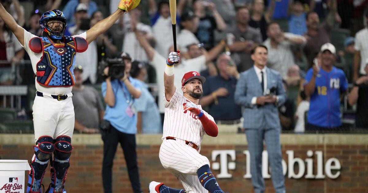 ‘Put a ‘W’ next to Dino's name.’ NL wins All-Star Game swing-off, with help from Dino Ebel