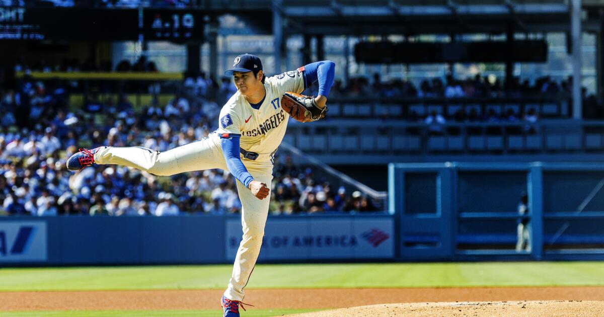 Shohei Ohtani wows early, Dodgers' bullpen falters in loss to Astros