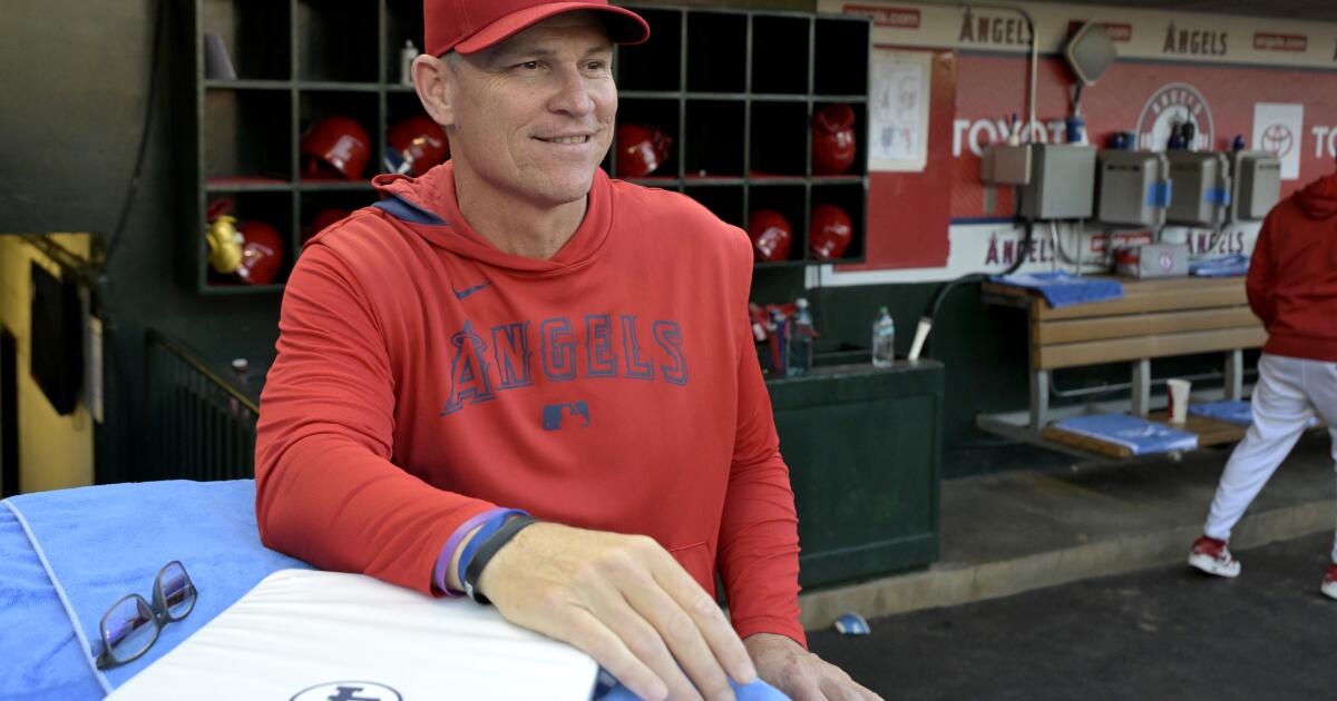 How Angels interim manager Ray Montgomery differs from Ron Washington