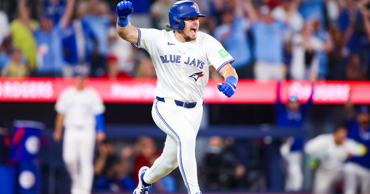 Angels fall to Blue Jays in 11th inning on walk-off single