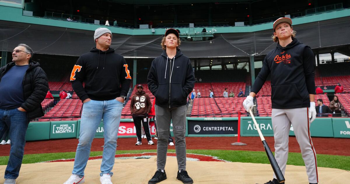 Like father, like son: MLB draft prospects follow in dad's footsteps