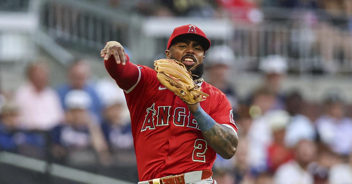 Angels return to .500 by shutting out Braves