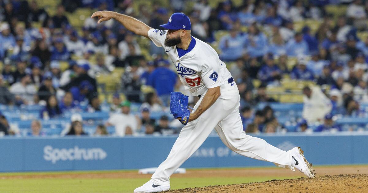 Angels acquire relievers Andrew Chafin and Luis García from Nationals