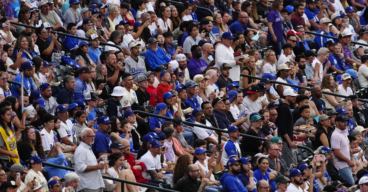 Dodgers fans take over Fenway Park for 2025 series