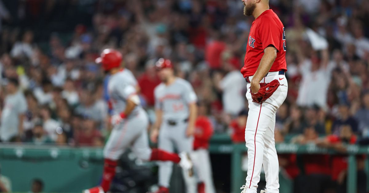 Reds 8, Red Sox 4: ReGregssion and Hicksups