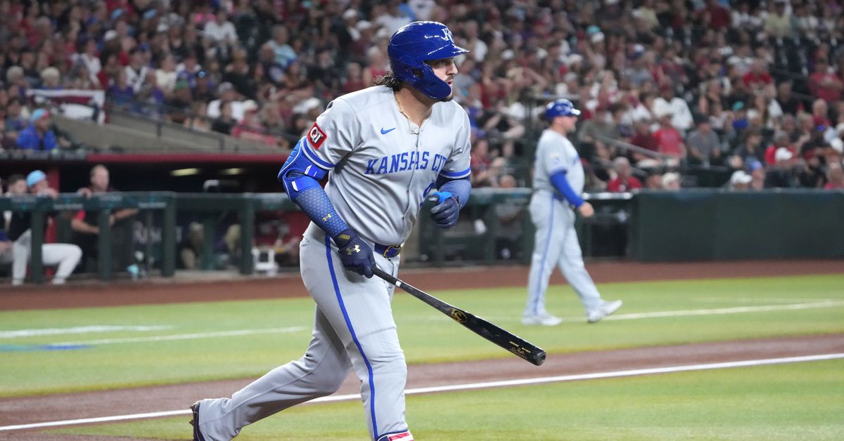 Royals crush Diamondbacks under weight of home runs 9-3