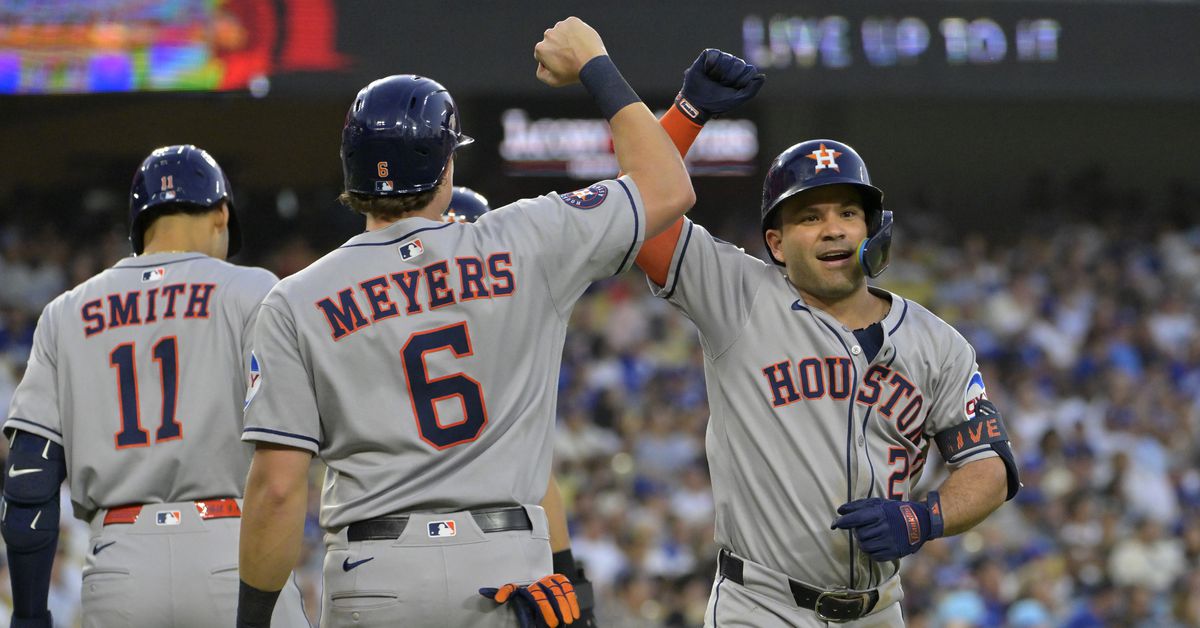 Yankees Rivals: Astros provide fireworks in blowout win over Dodgers