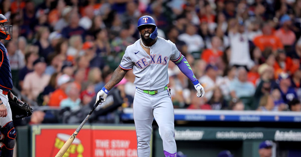 Wednesday Morning Links - Lone Star Ball