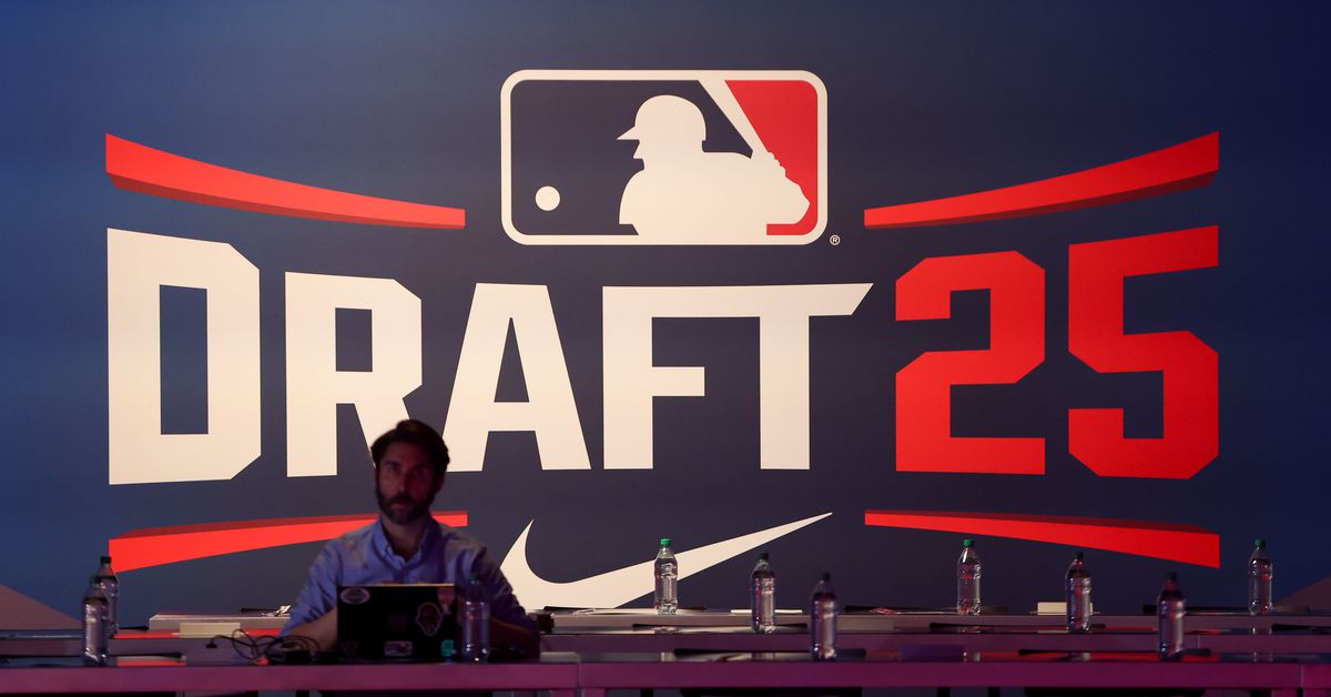 Royals double down on prep position players, draft Josh Hammond at 28th overall