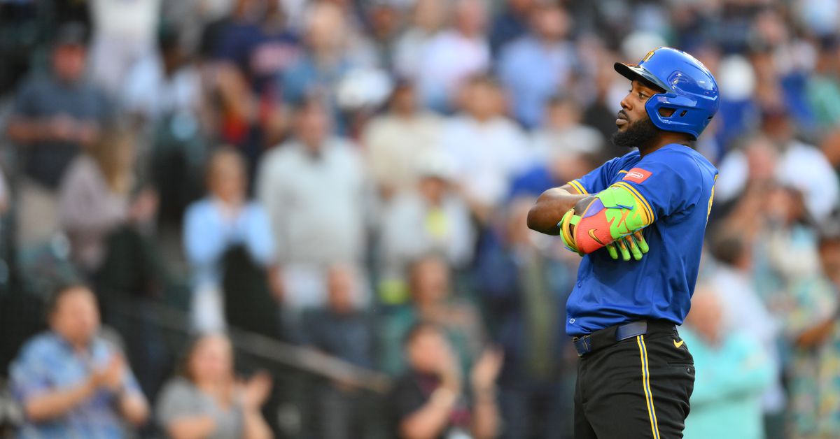 Key to a perfect Seattle summer night? A 6-1 Mariners win over the Houston Astros