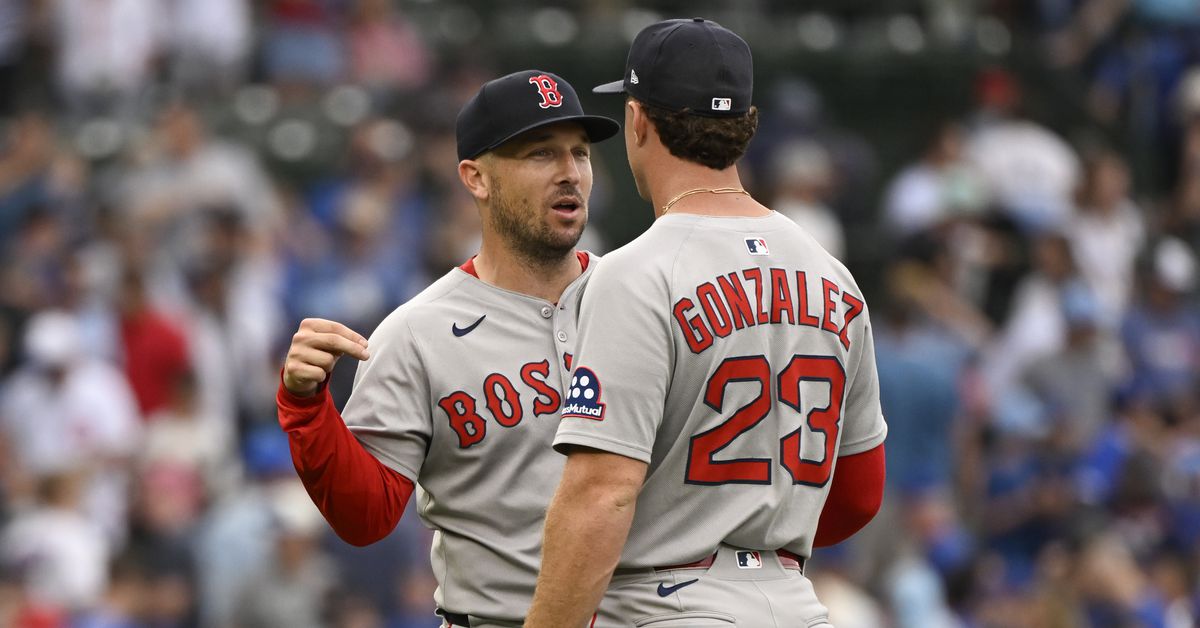 Red Sox 6, Cubs 1: Power goes out at Wrigley, funneled into Sox bats late