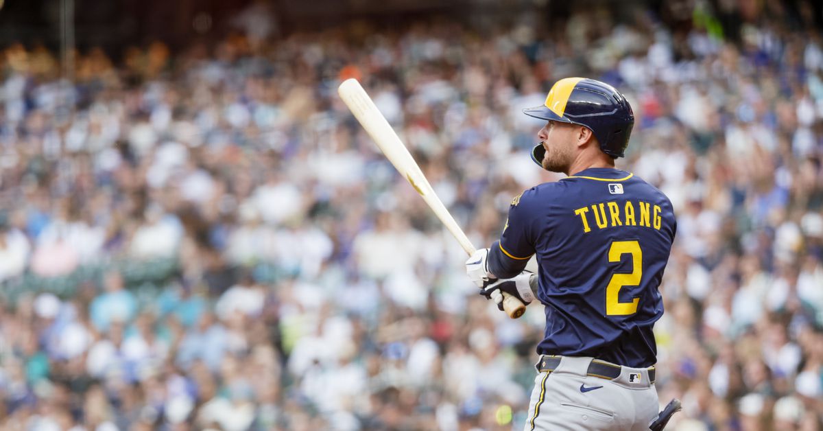 Milwaukee extends win streak to 11 with 6-0 victory in Seattle