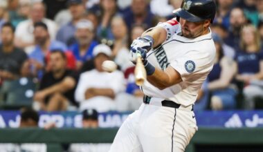 Mariners put the I in team, win 1-0