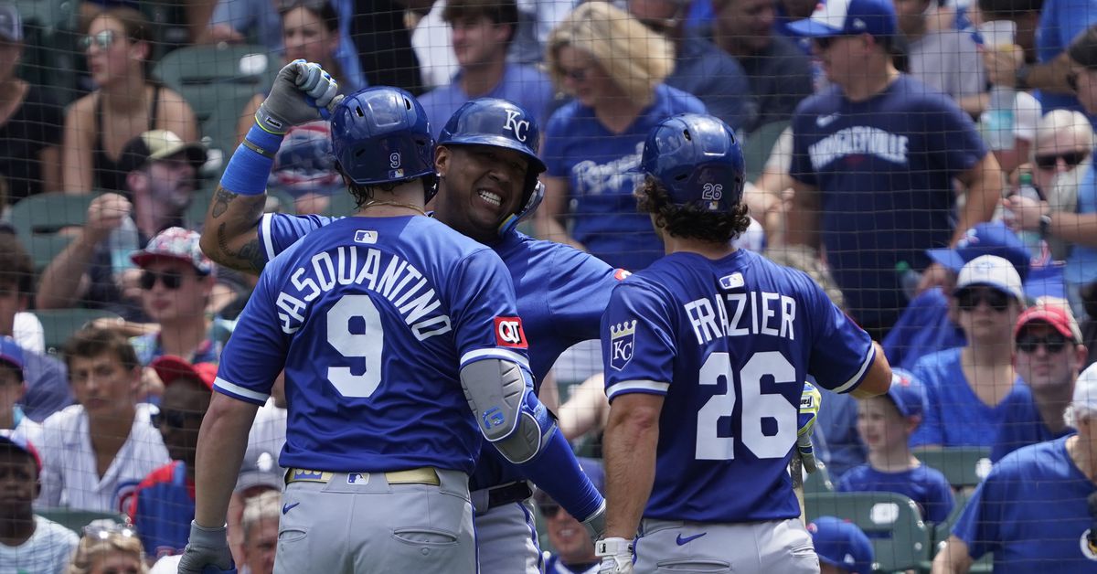Royals club four homers in 8-2 victory over Cubs