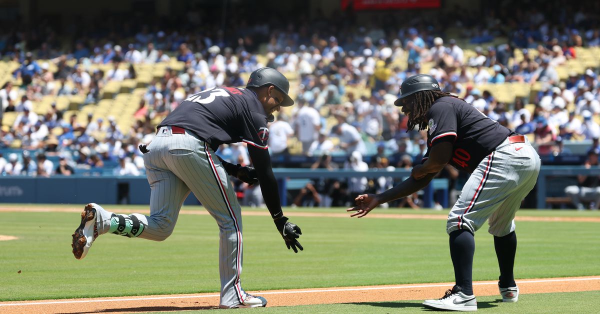 Los Angeles Dodgers 4, Minnesota Twins 3: Two (outs) out of three is bad