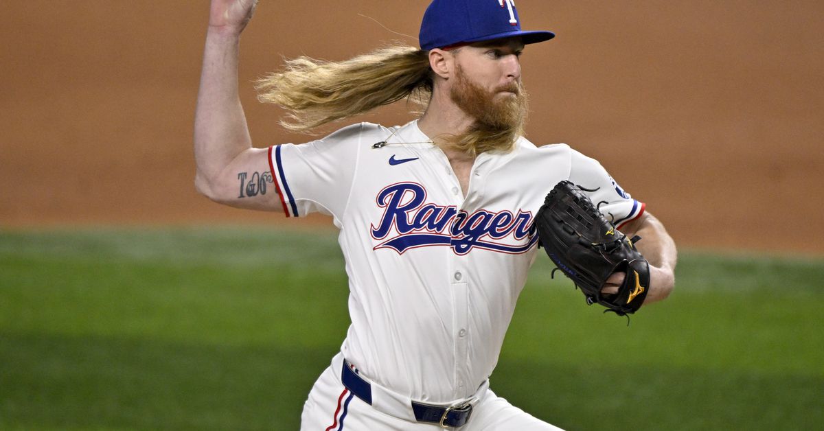 Thursday Morning Links - Lone Star Ball