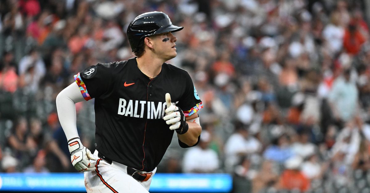 Orioles hit four home runs, lose to Rockies anyway