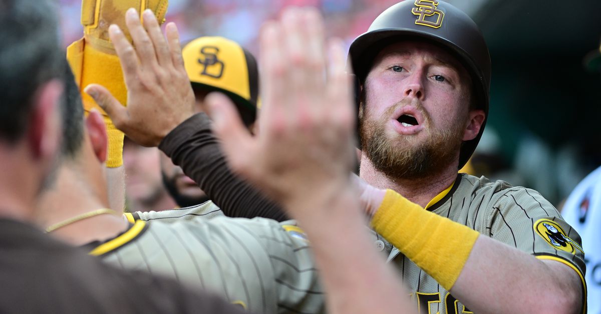 Padres beat Cardinals to end losing streak at four games