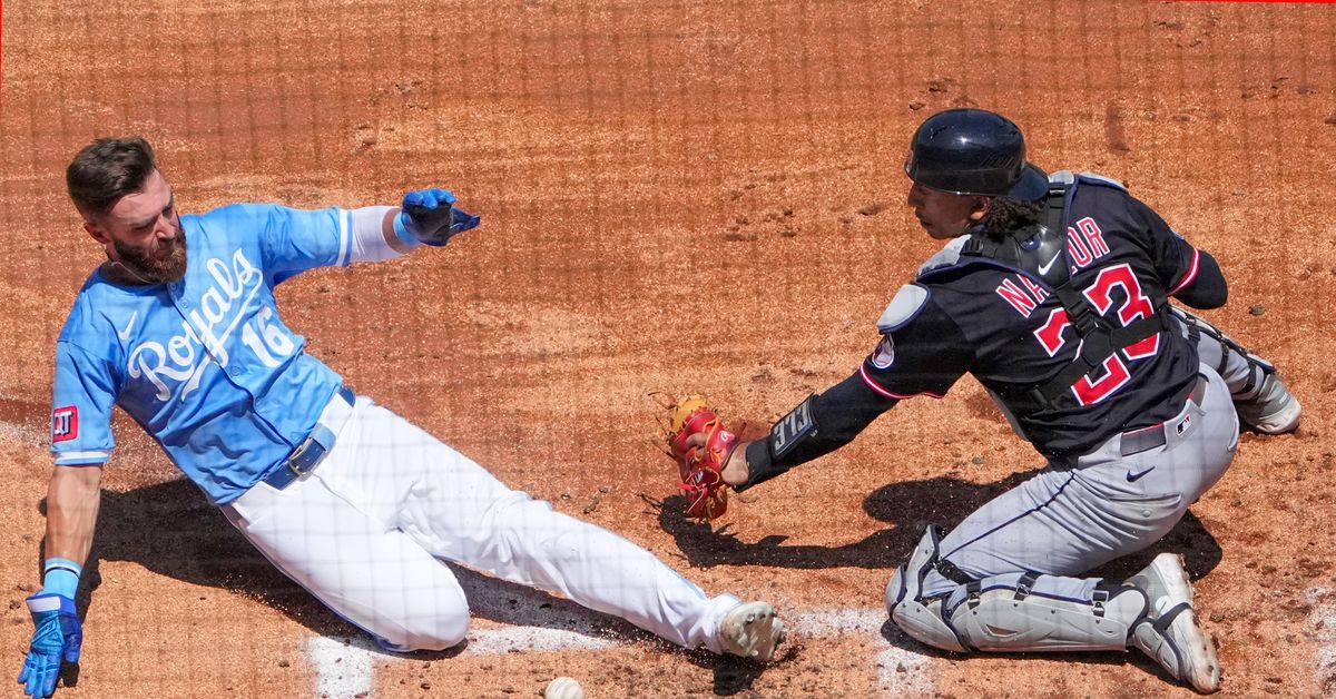 Royals take series with 4-1 win over Guardians