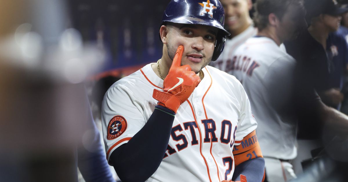 Astros End the Skid. Down Nationals 7-4