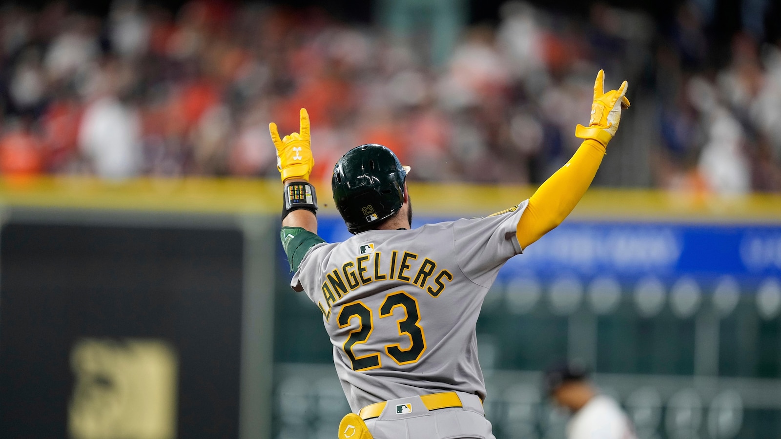 Langeliers, Butler homer to help the A's win 3rd straight, 5-1 over the Astros