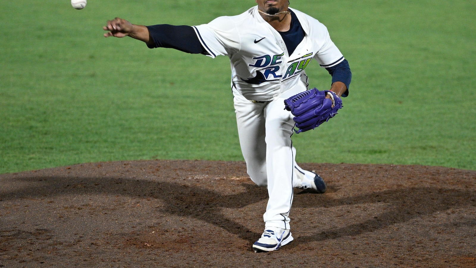 Rays score go-ahead run on throwing error in 4-3 victory over the Orioles