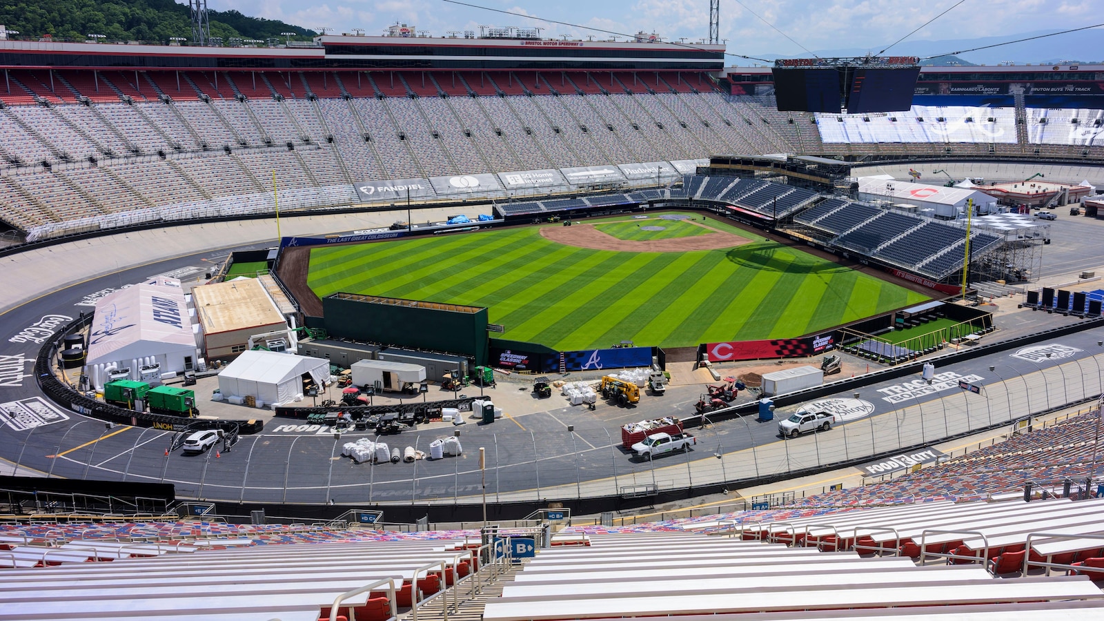 Record crowd expected at Bristol for the MLB Speedway Classic between the Braves and Reds