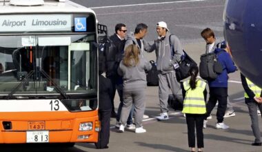 Japanese baseball star Shohei Ohtani, Dodgers teammates arrive in Tokyo for opening games