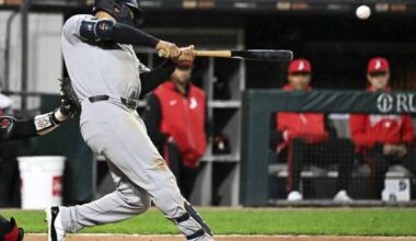 Grisham helps the Yankees beat the White Sox 10-2 for their season-high 6th consecutive win