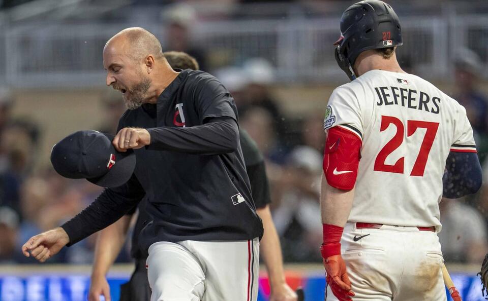 Twins Manager Fully Snaps at Umpire While Being Ejected