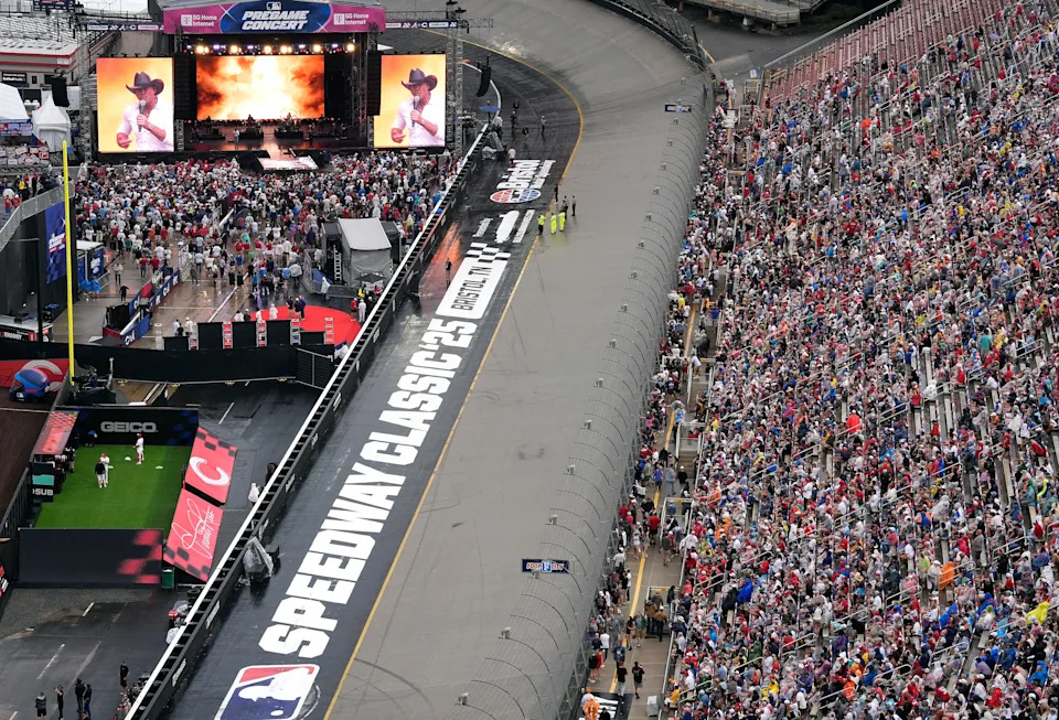 Tim McGraw performs.