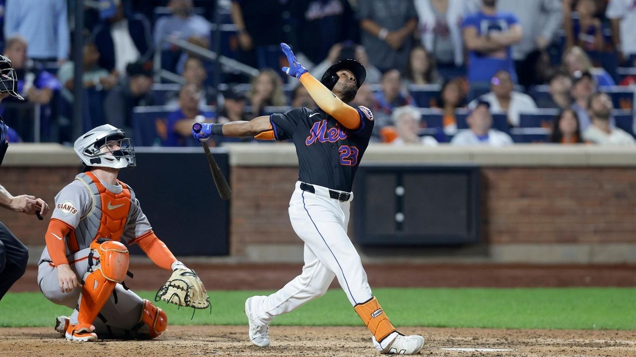 New arrivals watch Mets fall to Giants in 10 innings