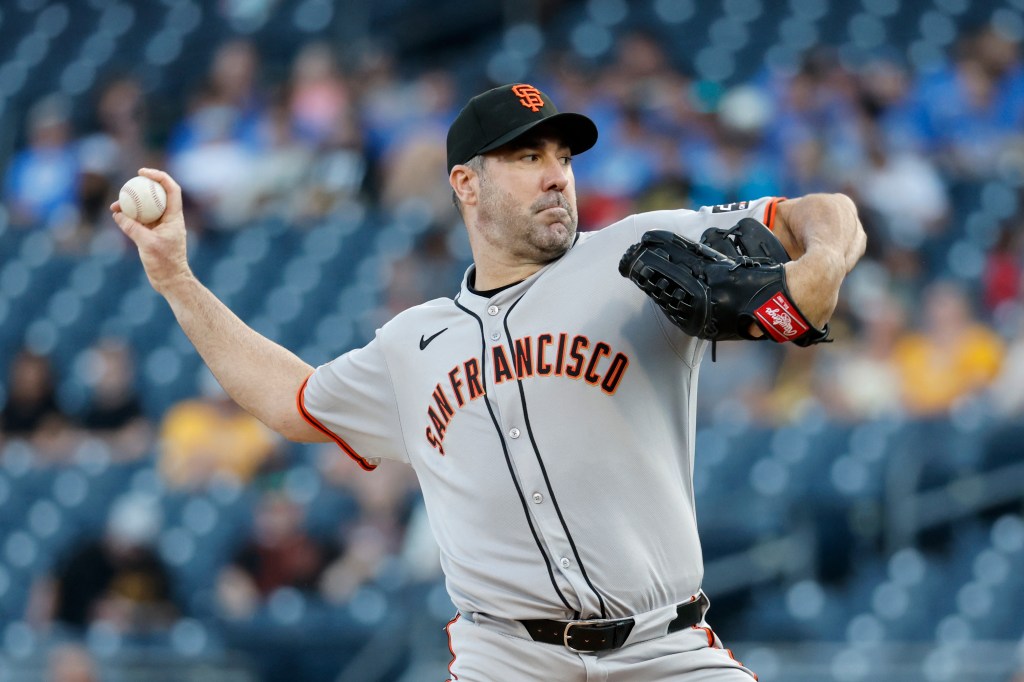 SF Giants fall to Pirates as Randy Rodríguez blows first save as closer