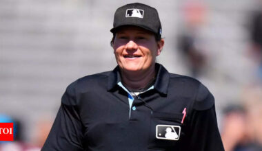 Jen Pawol becomes first woman in history to umpire a MLB game in Braves Marlins series | MLB News