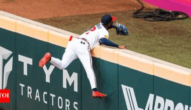 MLB Catch of the Year contender: Braves’ Jurickson Profar takes jaw-dropping catch to rob a homer | MLB News