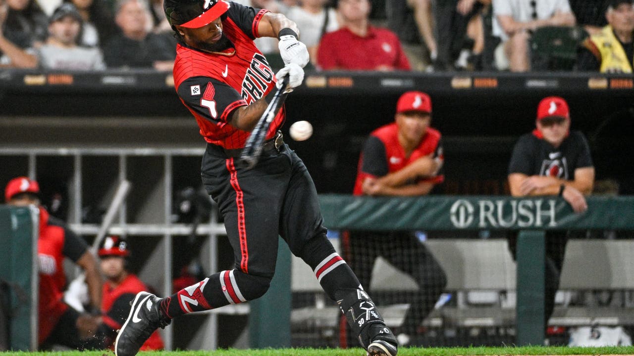 Santana drives in 4, Kayfus knocks in 3 to lead Guardians past White Sox 9-5 for 4th straight win