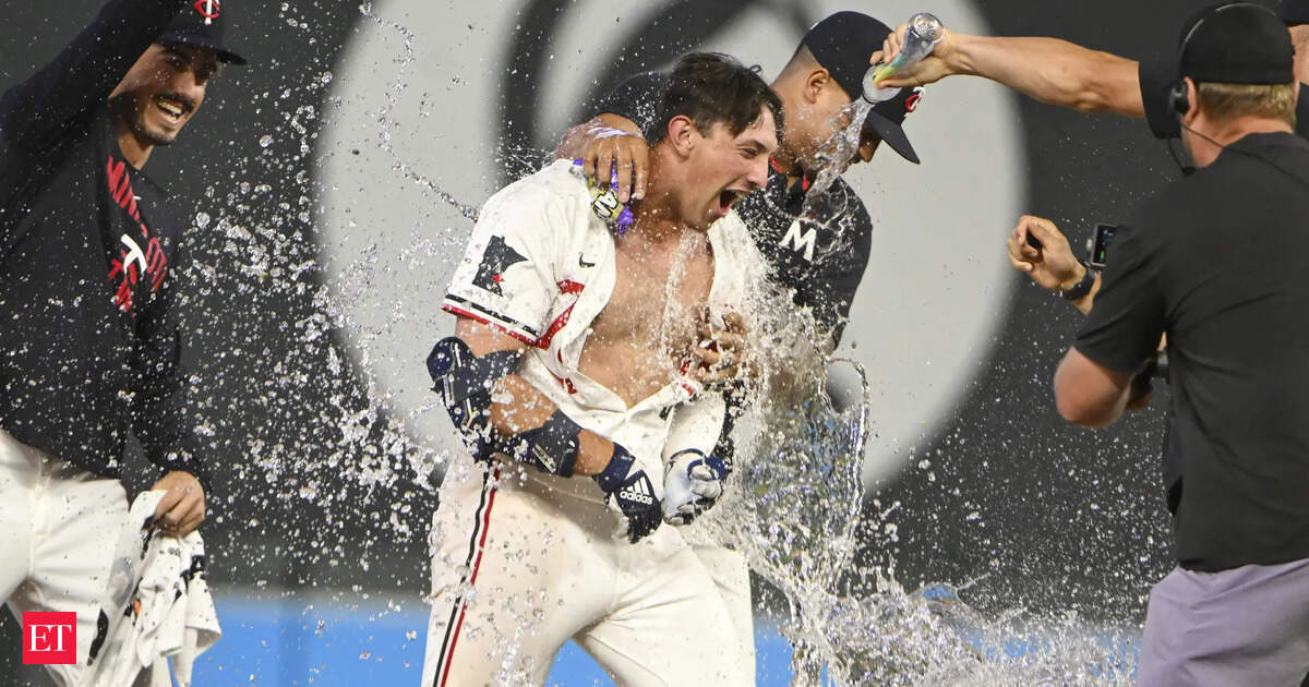 Twins edge Red Sox 5-4 in a storm-delayed walk-off win