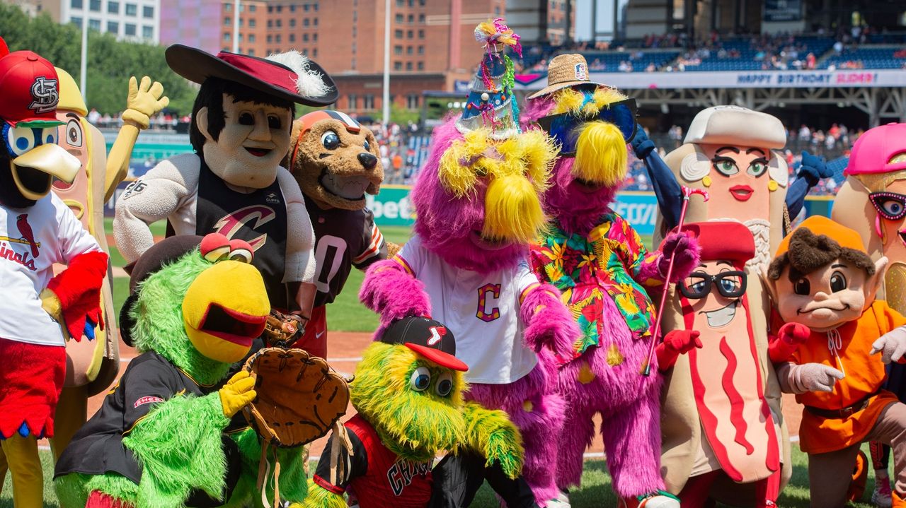 How do mascots like the Phillie Phanatic stay fresh in the summer heat? Vodka and water