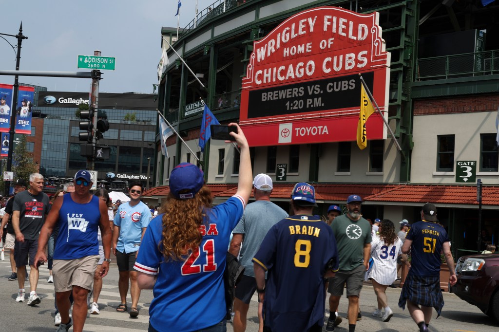 Chicago Cubs and Milwaukee Brewers at Wrigley Field