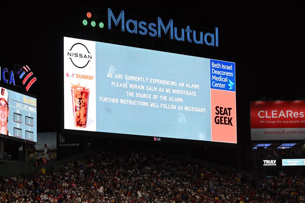 Fire alarm brings Red Sox-Orioles game to abrupt halt in strange scene