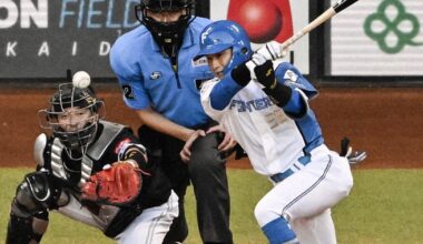 Baseball: Fighters walk off against Hawks, move within half-game of PL lead