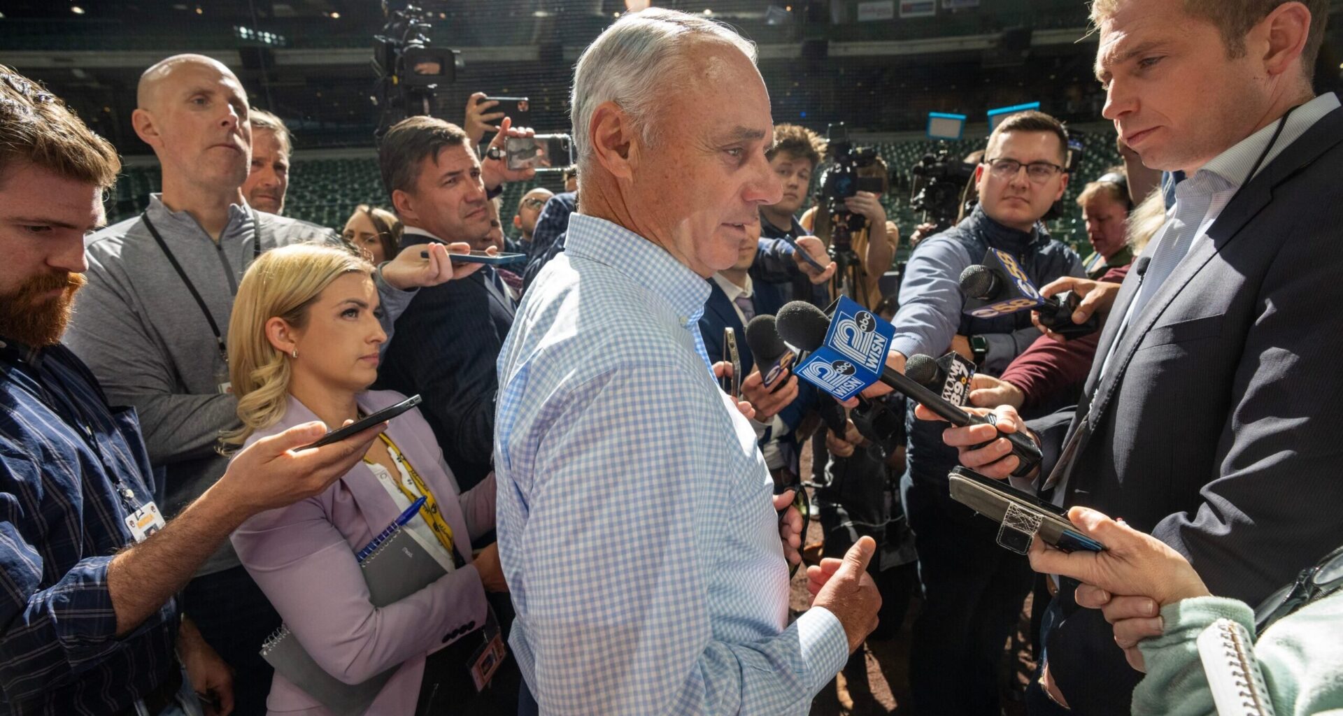 MLB Commissioner Mad at MN Twins Owners