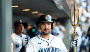 WATCH: Mariners' Cal Raleigh makes MLB history vs. Padres, becomes first catcher with 50-homer season