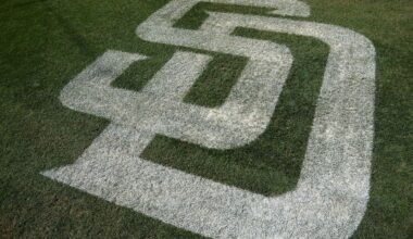 Padres put SS Xander Bogaerts on IL with fractured left foot