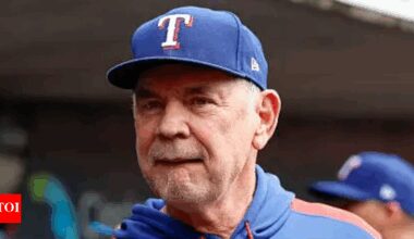Rangers’ manager Bruce Bochy’s grandson throws out his first pitch to celebrate his 70th birthday | MLB News