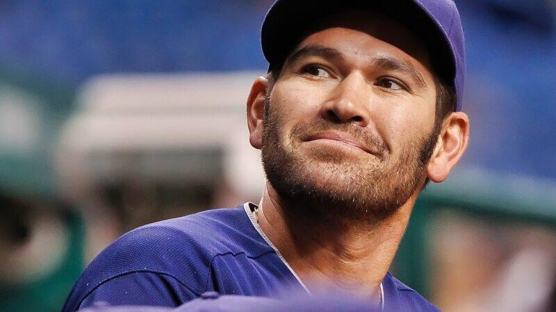 PHOTO: Johnny Damon Shocks Fans with Unrecognizable Overweight, Long-Haired Look at Yankees Old-Timers’ Day